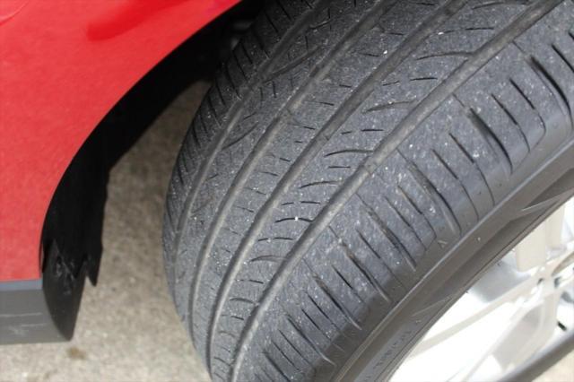 Photo of 2024 Rapid Red Metallic Tinted Clearcoat Ford Edge
