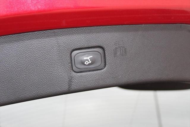 Photo of 2024 Rapid Red Metallic Tinted Clearcoat Ford Edge