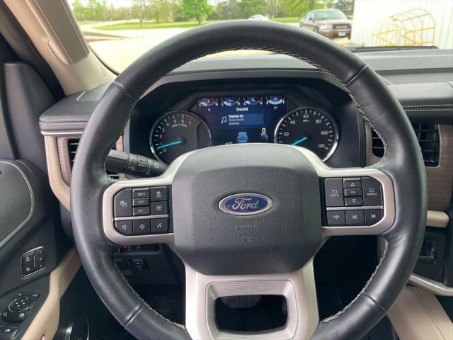 Photo of 2024 Agate Black Metallic Ford Expedition Max