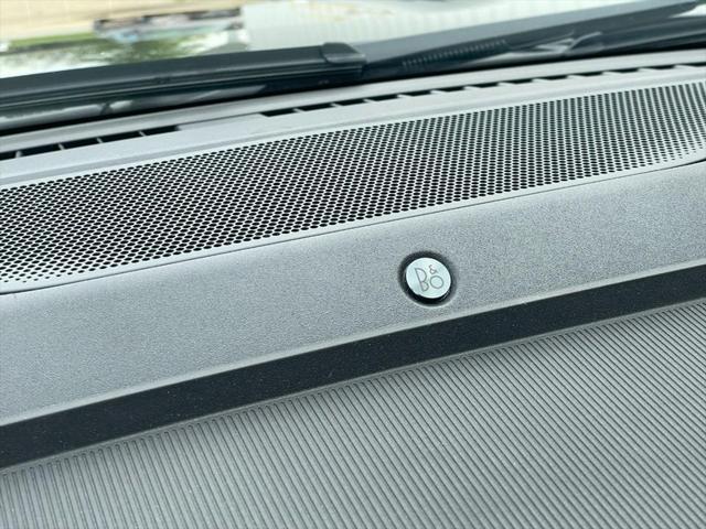 Photo of 2024 Agate Black Metallic Ford Expedition Max