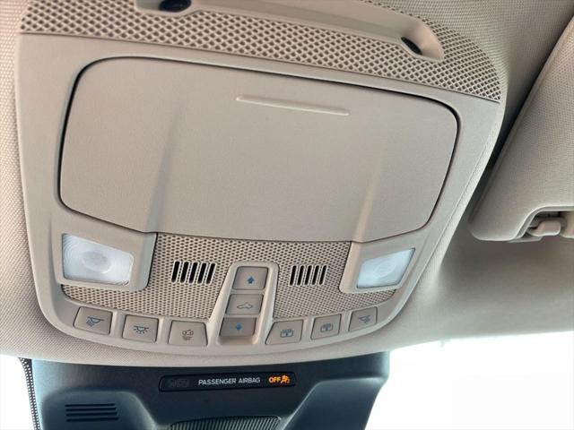 Photo of 2024 Agate Black Metallic Ford Expedition Max