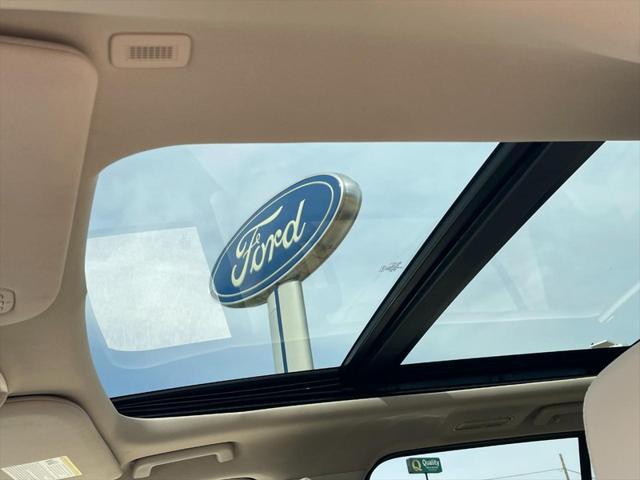 Photo of 2024 Agate Black Metallic Ford Expedition Max
