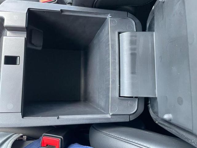 Photo of 2024 Iconic Silver Metallic Ford Explorer