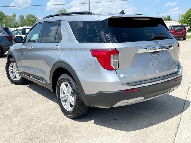Photo of 2024 Iconic Silver Metallic Ford Explorer