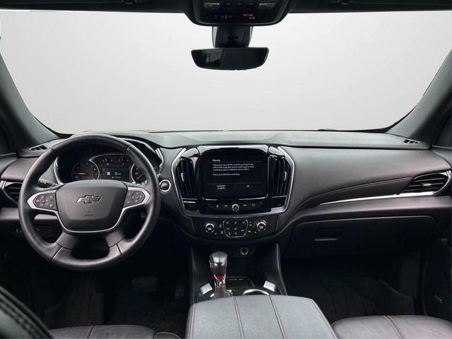 Photo of 2022 Mosaic Black Metallic Chevrolet Traverse