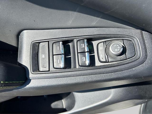 Photo of 2023 Crystal White Pearl Subaru Ascent