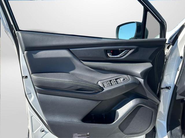 Photo of 2023 Crystal White Pearl Subaru Ascent