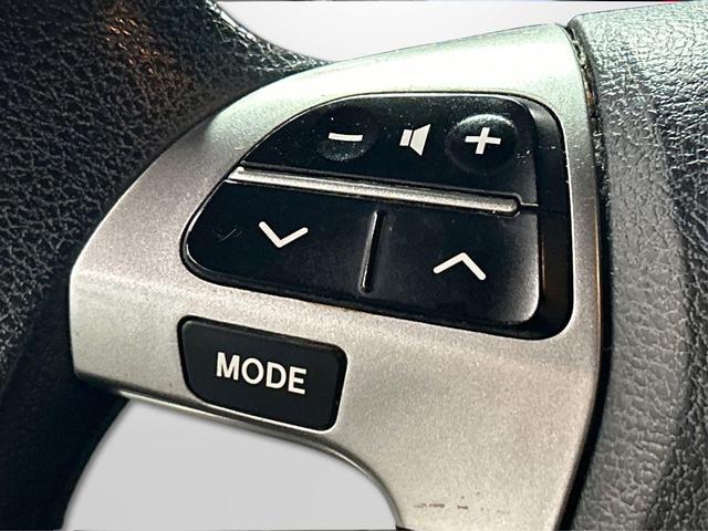 Photo of 2013 Silver Toyota Highlander