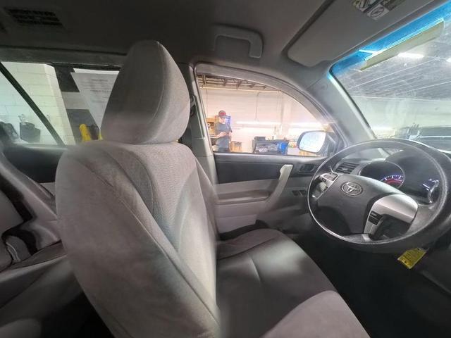Photo of 2013 Silver Toyota Highlander