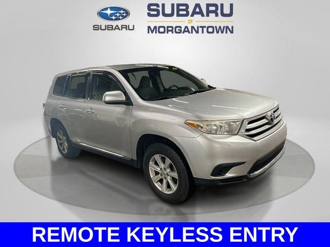 Photo of 2013 Silver Toyota Highlander