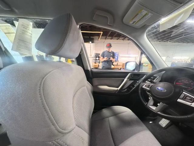 Photo of 2017 Ice Silver Metallic Subaru Forester