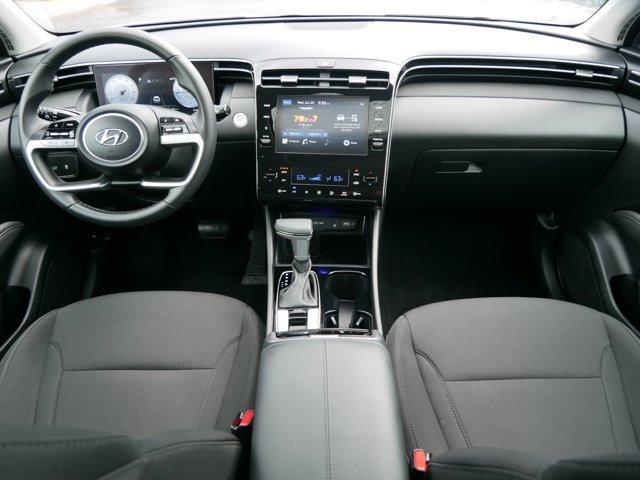 Photo of 2022 Quartz White Hyundai TUCSON