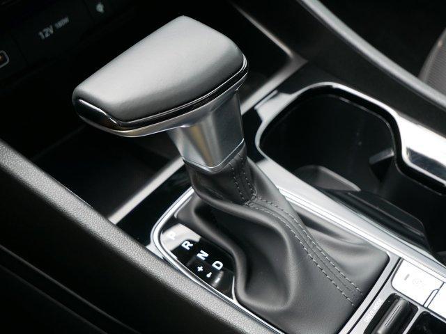 Photo of 2022 Quartz White Hyundai TUCSON
