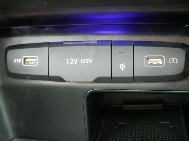 Photo of 2022 Quartz White Hyundai TUCSON