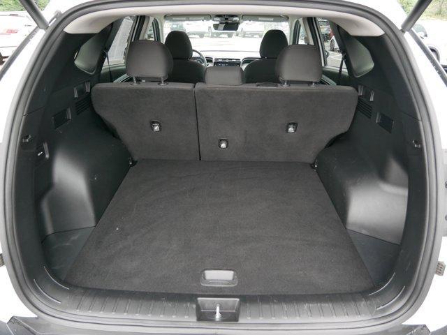 Photo of 2022 Quartz White Hyundai TUCSON