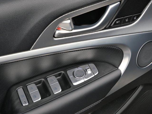 Photo of 2022 Vik Black Genesis G70