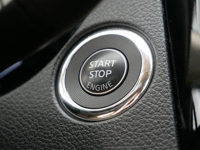 Photo of 2016 Gun Metallic Nissan Rogue