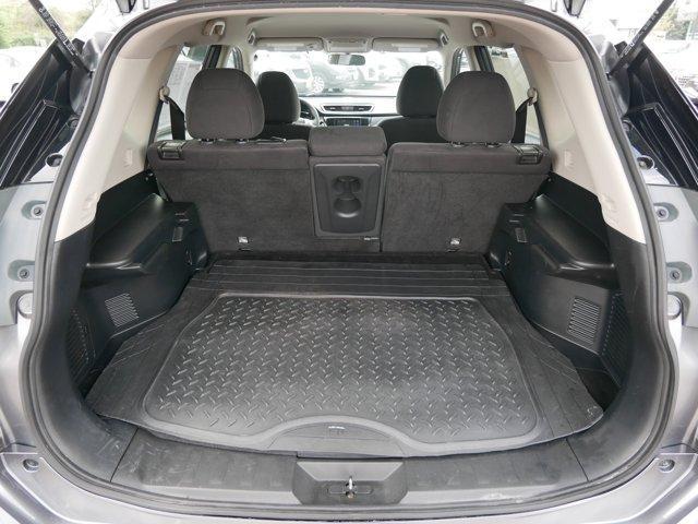 Photo of 2016 Gun Metallic Nissan Rogue