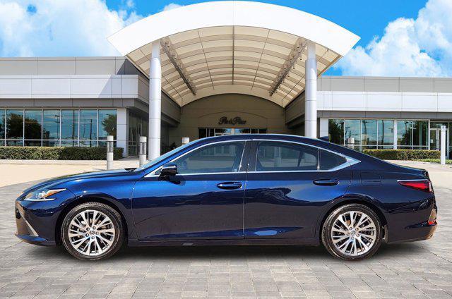 Photo of 2020 Nebula Gray Pearl Lexus ES 350