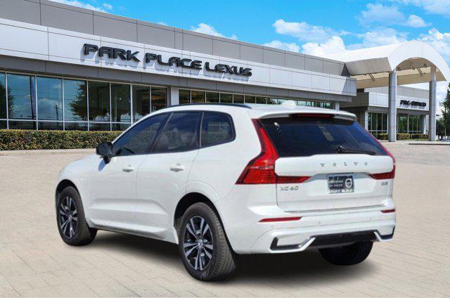Photo of 2024 Crystal White Metallic Volvo XC60