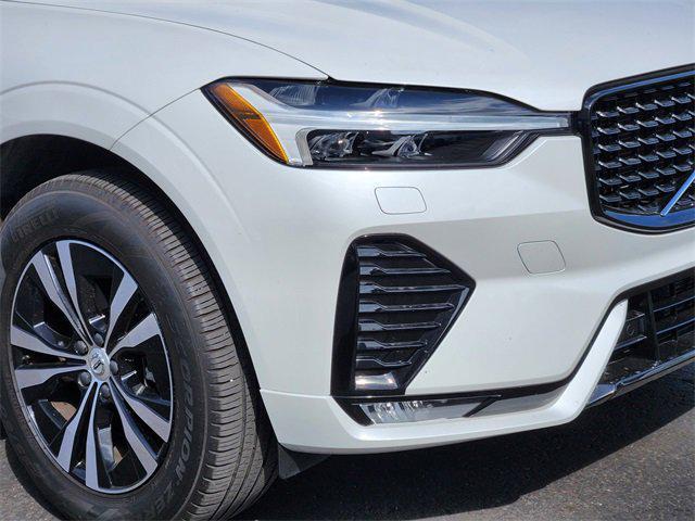 Photo of 2024 Crystal White Metallic Volvo XC60