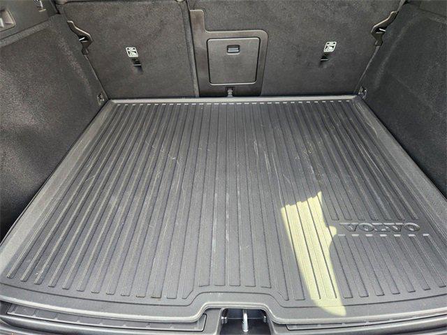 Photo of 2024 Crystal White Metallic Volvo XC60