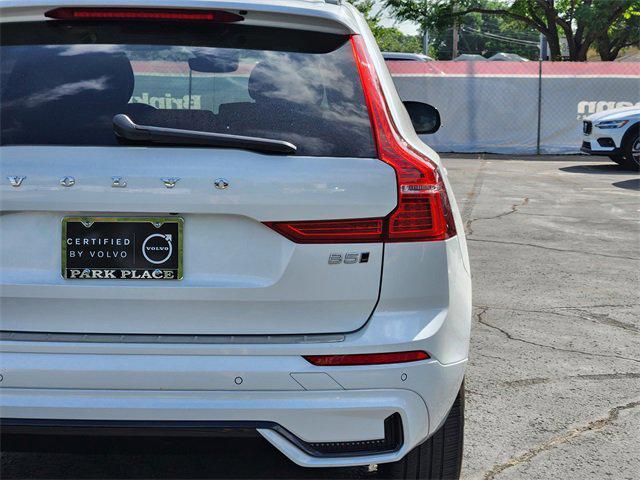 Photo of 2024 Crystal White Metallic Volvo XC60