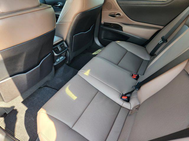 Photo of 2023 Moonbeam Beige Metallic Lexus ES 350
