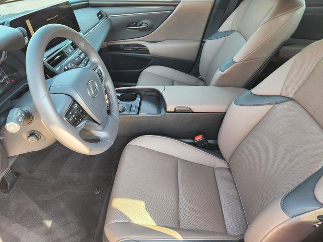 Photo of 2023 Moonbeam Beige Metallic Lexus ES 350