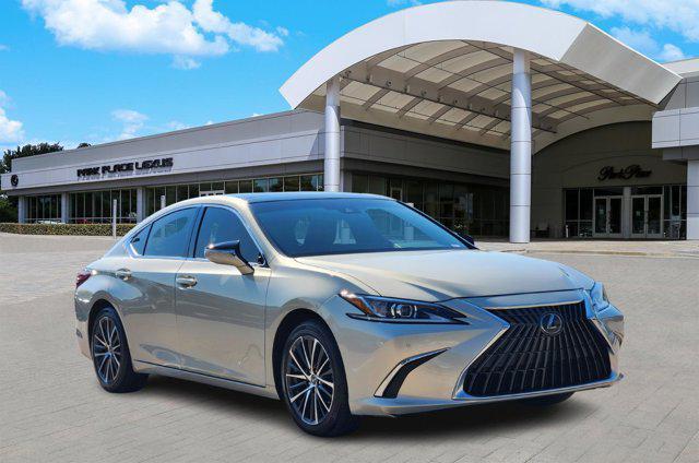 Photo of 2023 Moonbeam Beige Metallic Lexus ES 350