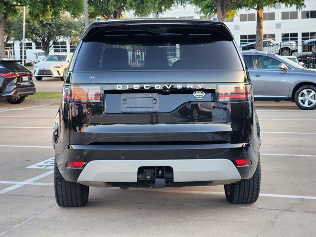 Photo of 2023 Santorini Black Metallic Land Rover Discovery