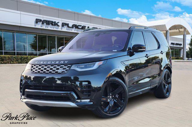 Photo of 2023 Santorini Black Metallic Land Rover Discovery