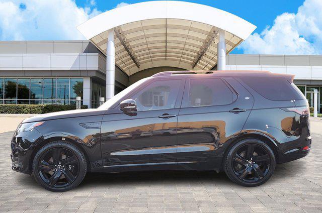 Photo of 2023 Santorini Black Metallic Land Rover Discovery