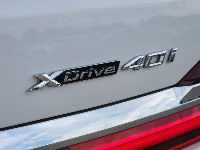 Photo of 2020 Alpine White BMW X7