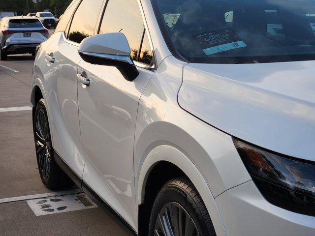 Photo of 2024 Eminent White Pearl Lexus RX 350