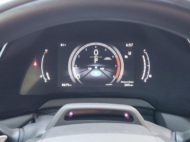 Photo of 2024 Eminent White Pearl Lexus RX 350