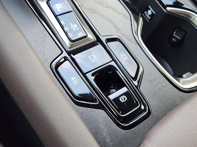 Photo of 2024 Eminent White Pearl Lexus RX 350