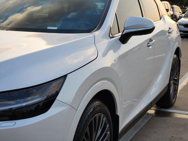 Photo of 2024 Eminent White Pearl Lexus RX 350