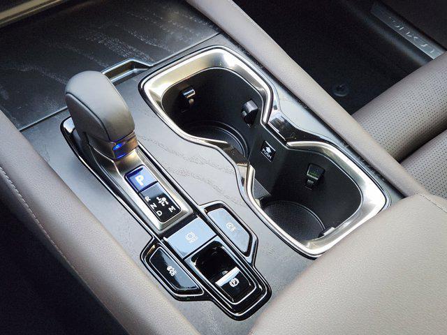 Photo of 2024 Eminent White Pearl Lexus RX 350