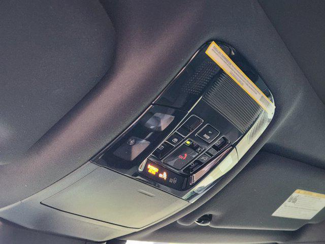 Photo of 2024 Eminent White Pearl Lexus RX 350