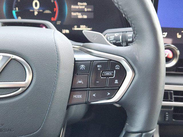 Photo of 2025 Eminent White Pearl Lexus RX 350
