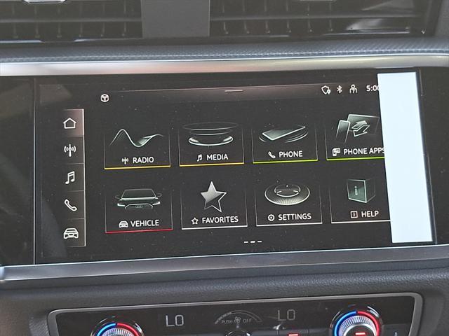 Photo of 2025 Glacier White Metallic Audi Q3