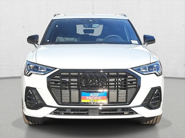 Photo of 2025 Glacier White Metallic Audi Q3