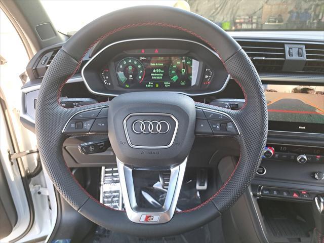 Photo of 2025 Glacier White Metallic Audi Q3