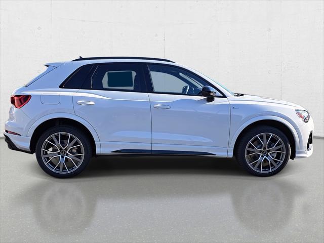 Photo of 2025 Glacier White Metallic Audi Q3
