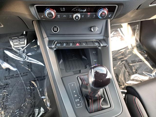Photo of 2025 Glacier White Metallic Audi Q3