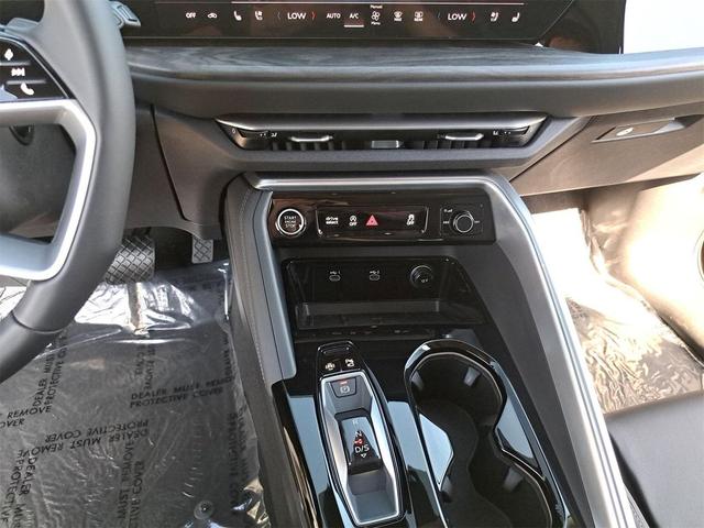 Photo of 2025 Mythos Black Metallic Audi Q5