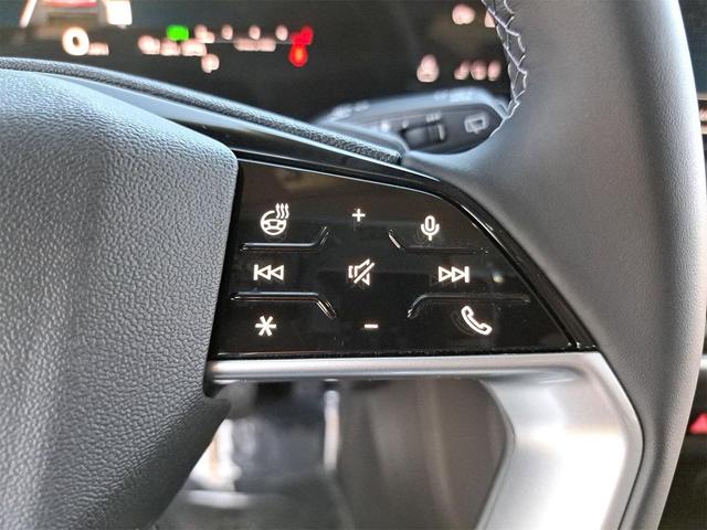 Photo of 2025 Mythos Black Metallic Audi Q5