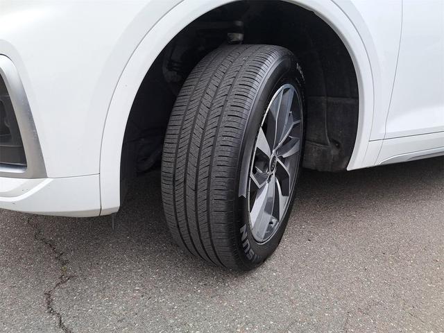 Photo of 2022 Ibis White Audi Q5