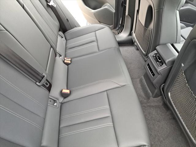 Photo of 2025 Gray Audi Q6 e-tron